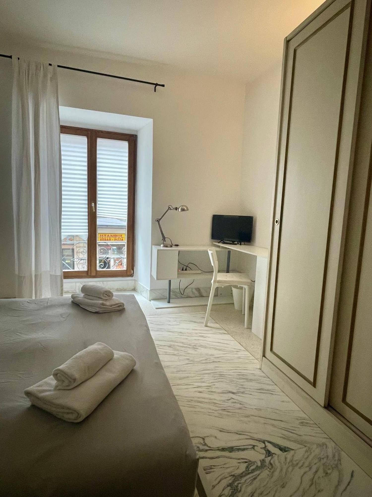 Martina A Piazza Del Popolo Vakantiehuis *